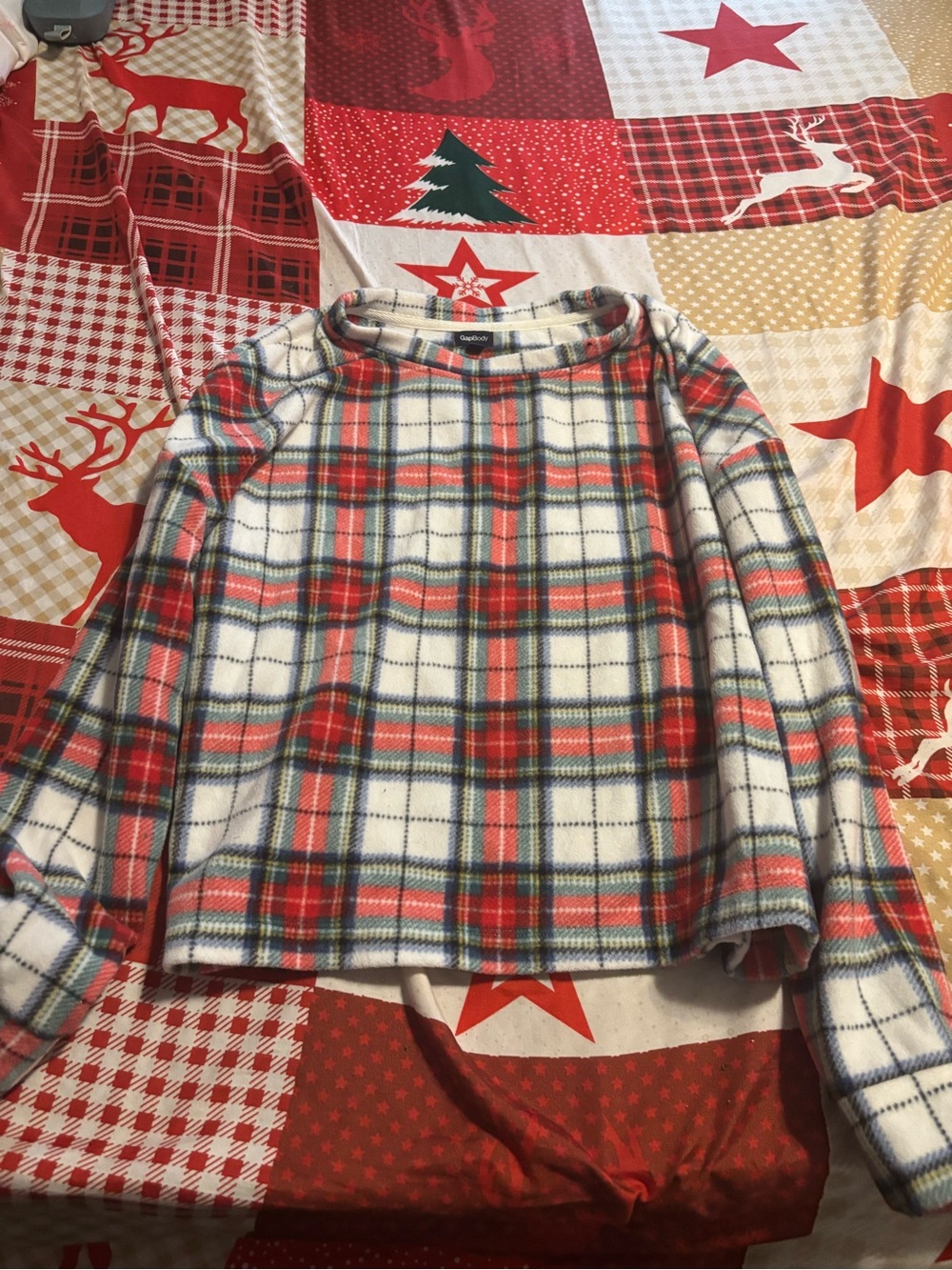 GAP Women's Cream Red Green Plaid Fleece Pullover
